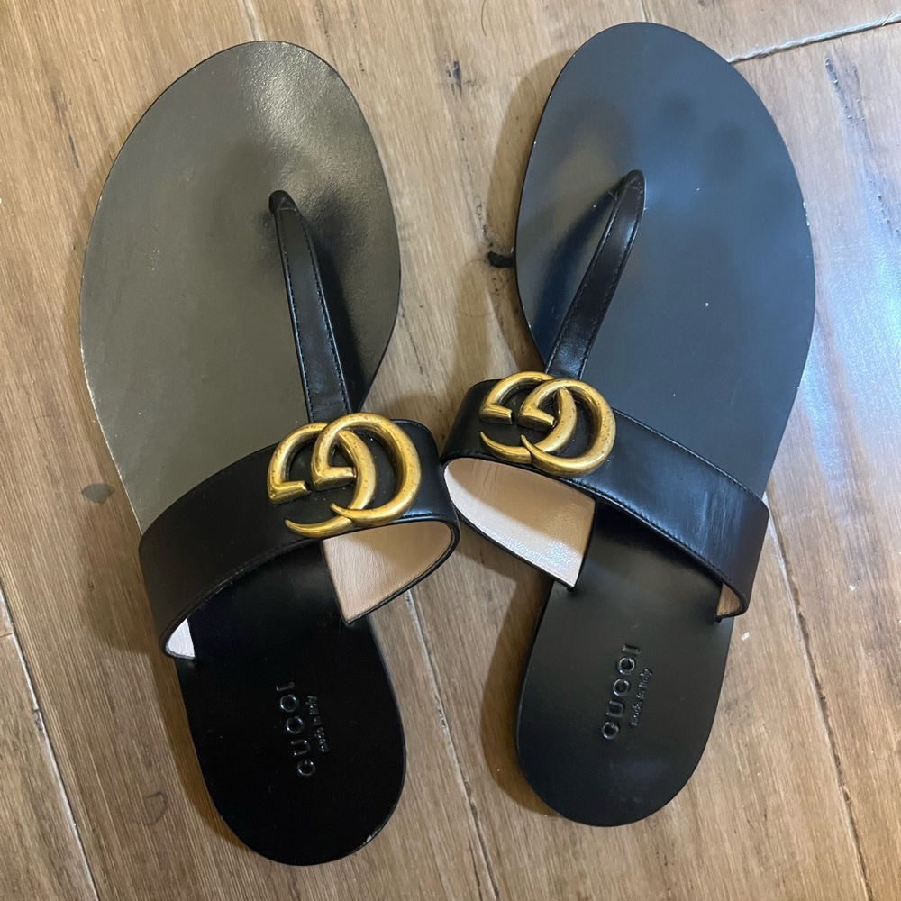 Gucci Black Leather GG Marmont Slide Sandals with Gold Logo